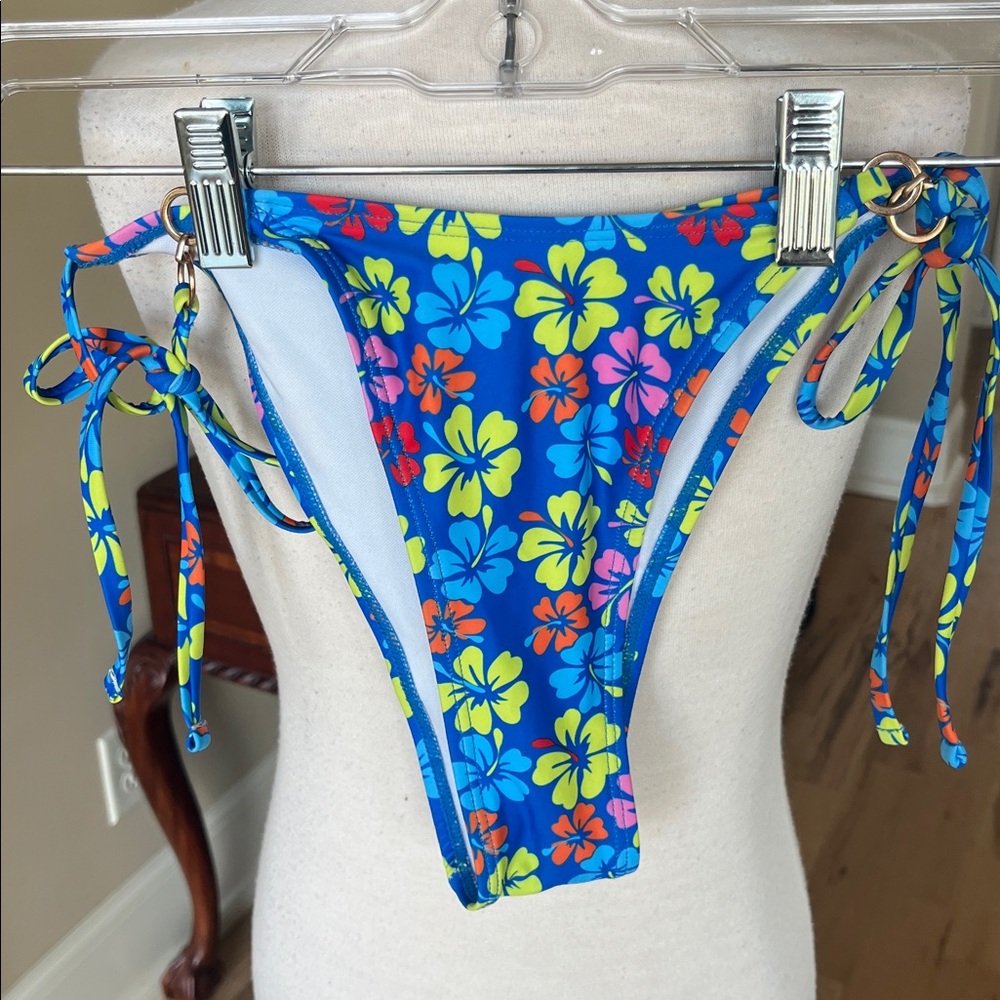 Colorful Floral Blue String Bikini Bottoms Women’s Small